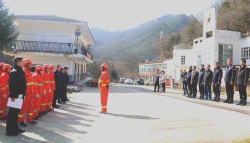 市马头滩林业局组织开展森林防灭火应急演练